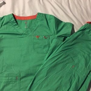 Med couture scrub set